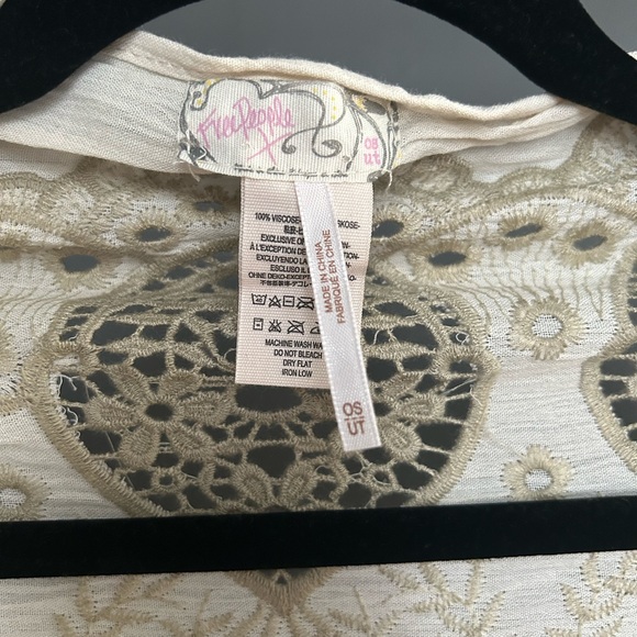 Beautiful Boho Free People Shrug - Picture 2 of 5